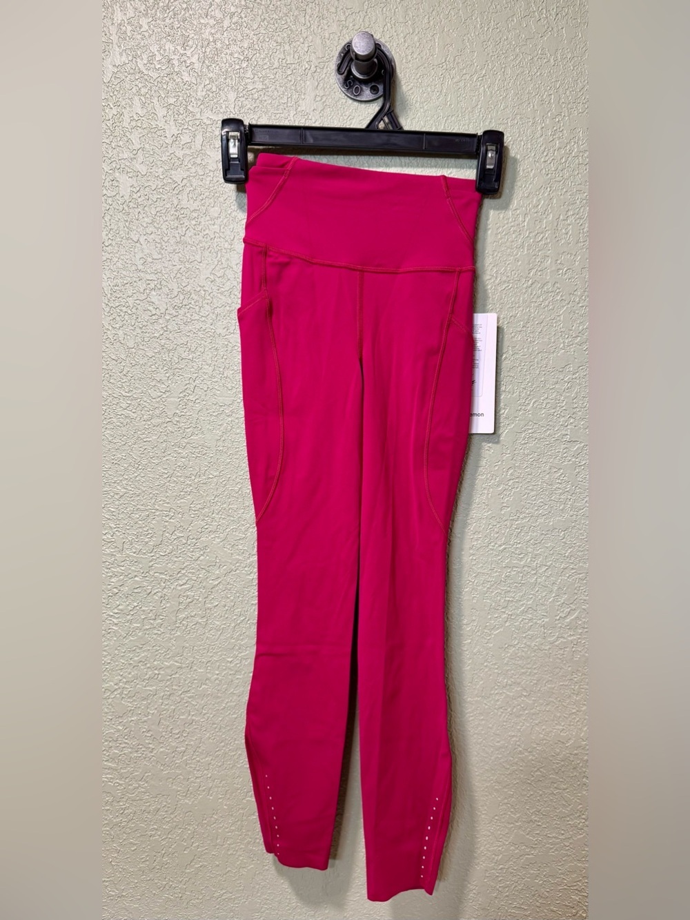 Lululemon Mulberry Fast & Free HR Leggings size 0 NWT